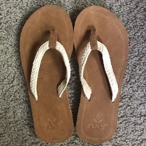 women’s reef brand flip flops